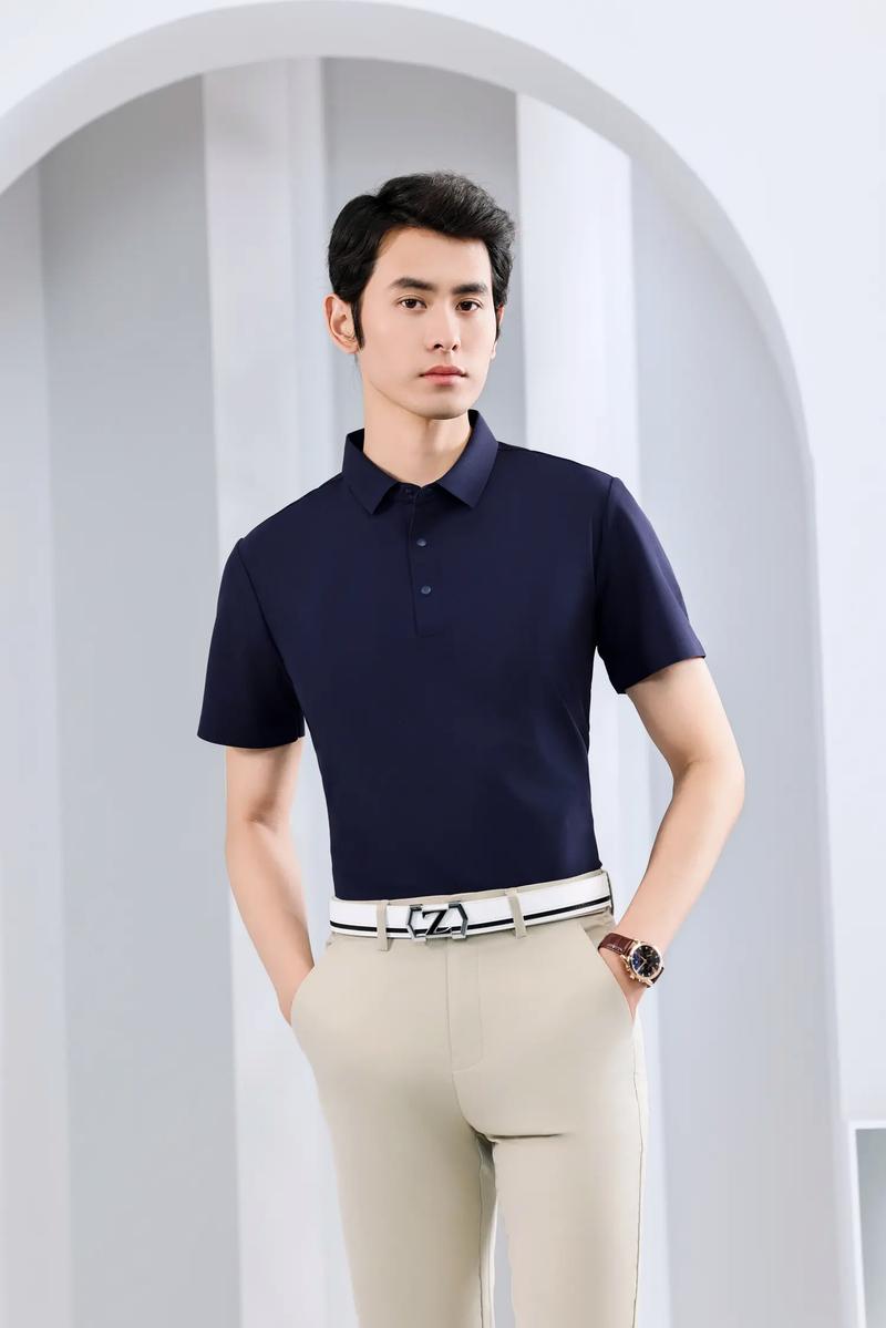 工作服定制：企业形象的新引擎